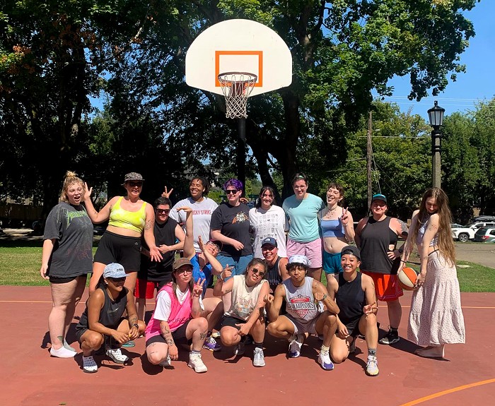 Dyke Hoops Courts Community in Portland's Queer Sports Scene